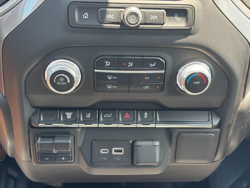 GMC Sierra 2500HD Vehicle Image 22