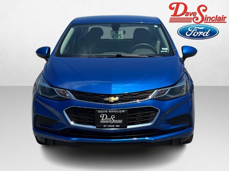 Chevrolet Cruze Vehicle Image 02
