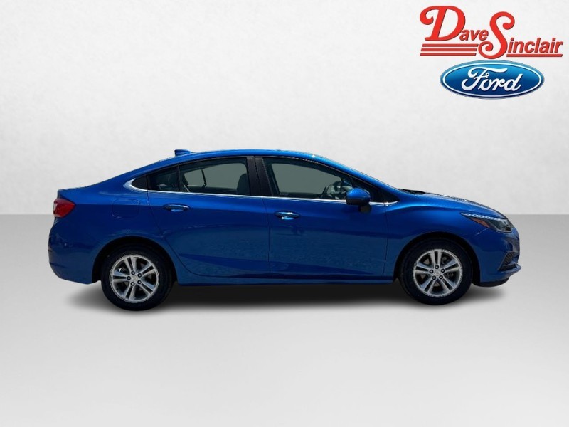 Chevrolet Cruze Vehicle Image 05