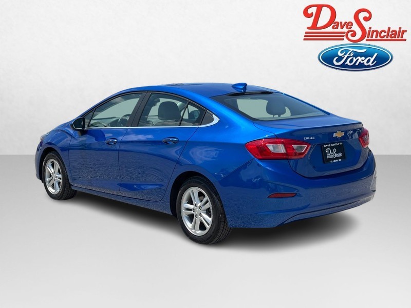 Chevrolet Cruze Vehicle Image 09