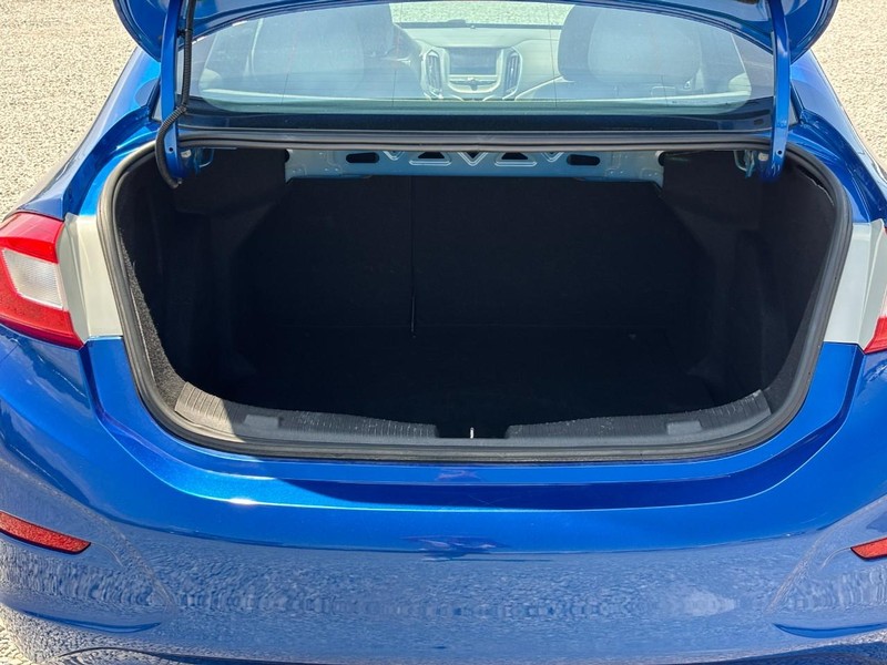 Chevrolet Cruze Vehicle Image 11