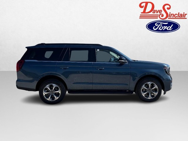 2027 Ford Expedition Active thumbnail image 04