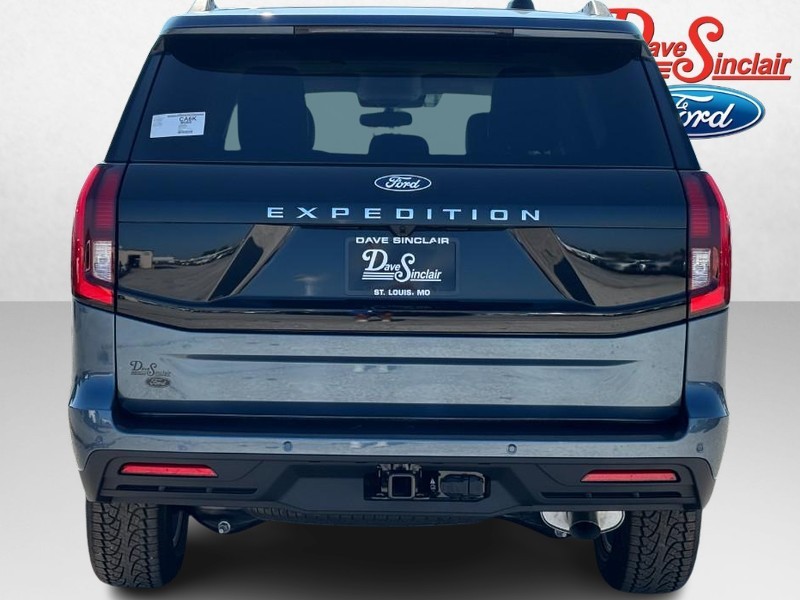 Ford Expedition Vehicle Full-screen Gallery Image 08