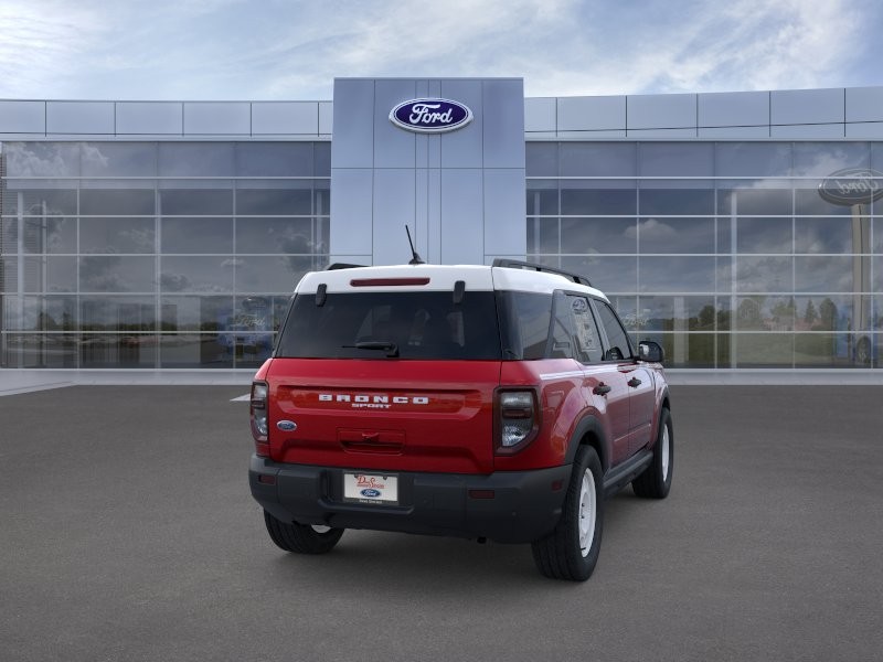 Ford Bronco Sport Vehicle Full-screen Gallery Image 10