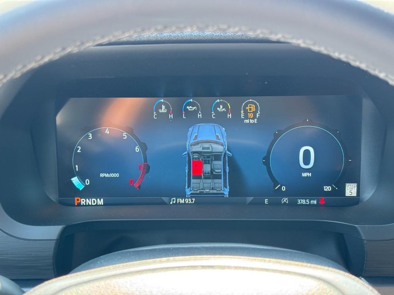 Ford F-150 Vehicle Full-screen Gallery Image 21