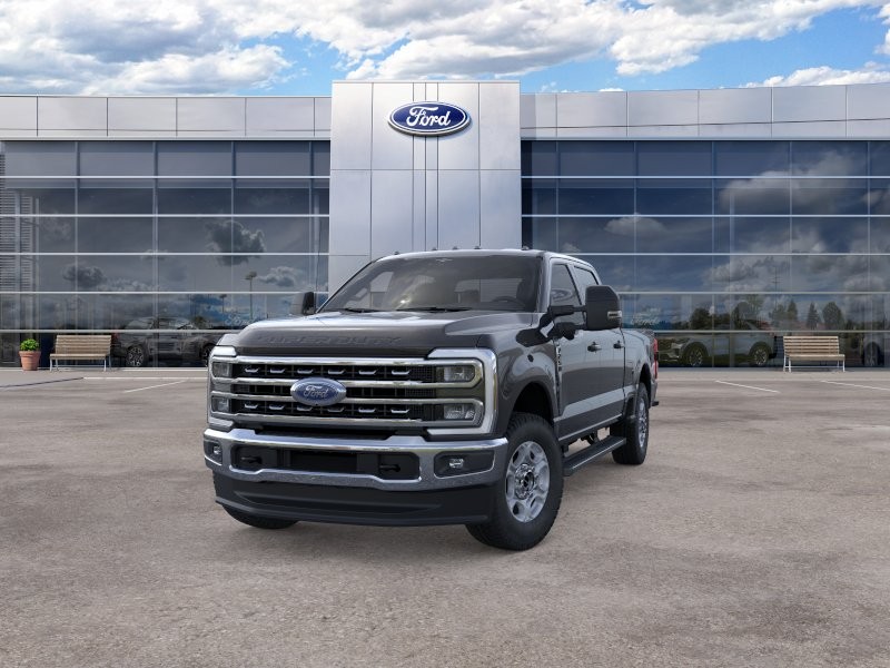 Ford Super Duty F-250 SRW Vehicle Full-screen Gallery Image 02