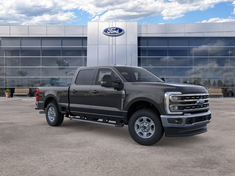 Ford Super Duty F-250 SRW Vehicle Full-screen Gallery Image 09