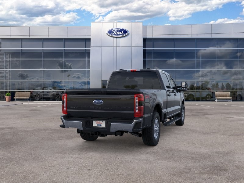 Ford Super Duty F-250 SRW Vehicle Full-screen Gallery Image 10