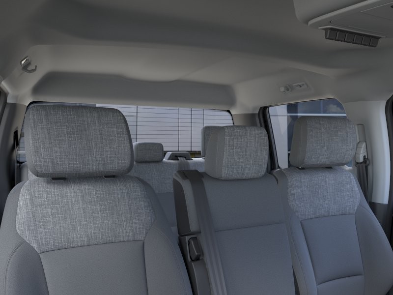 Ford Super Duty F-250 SRW Vehicle Full-screen Gallery Image 24