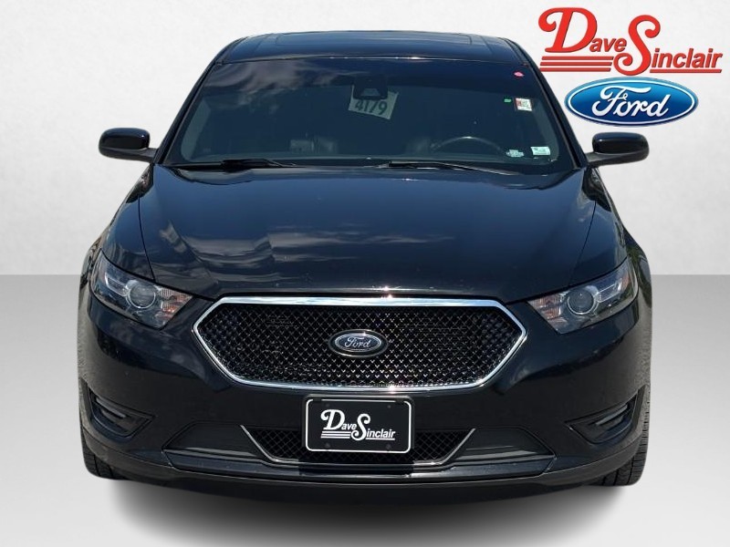 Ford Taurus Vehicle Full-screen Gallery Image 02