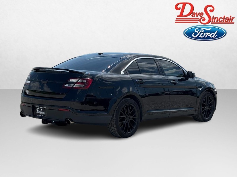 Ford Taurus Vehicle Full-screen Gallery Image 07