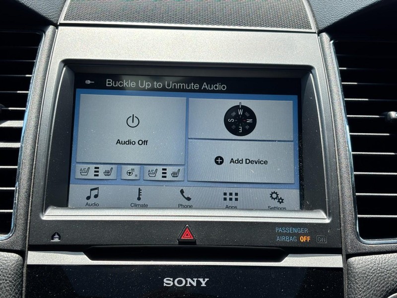 Ford Taurus Vehicle Full-screen Gallery Image 23