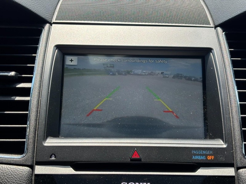 Ford Taurus Vehicle Full-screen Gallery Image 24