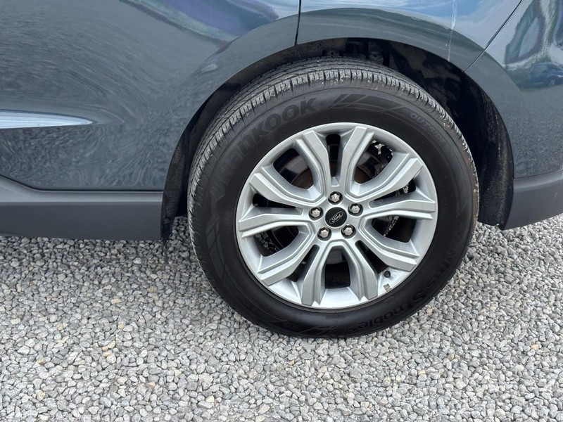 Ford Edge Vehicle Image 12