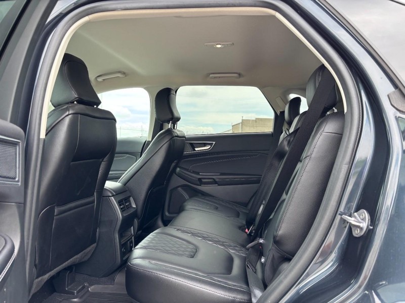 Ford Edge Vehicle Image 13
