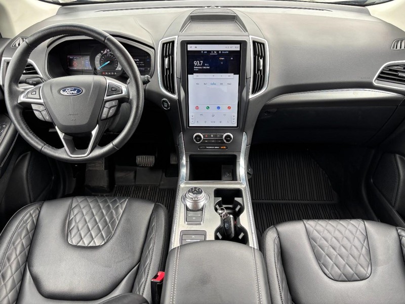 Ford Edge Vehicle Image 15