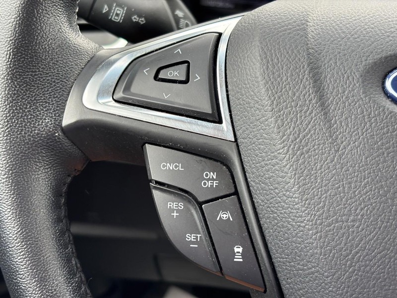 Ford Edge Vehicle Image 19