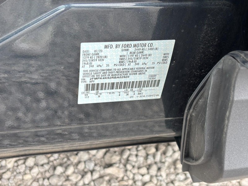 Ford Edge Vehicle Image 25