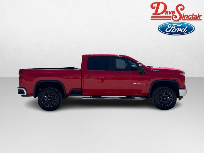Chevrolet Silverado 2500HD Vehicle Image 05