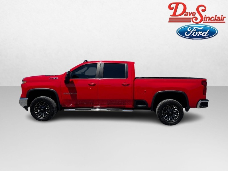 Chevrolet Silverado 2500HD Vehicle Image 09