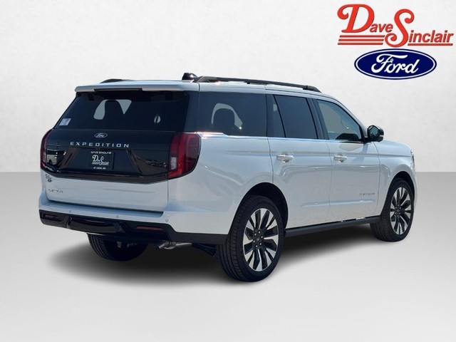 2027 Ford Expedition Platinum thumbnail image 05
