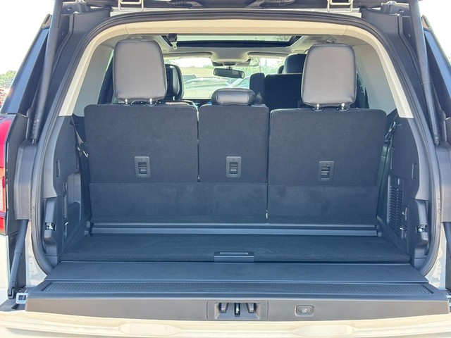 2027 Ford Expedition Platinum thumbnail image 09