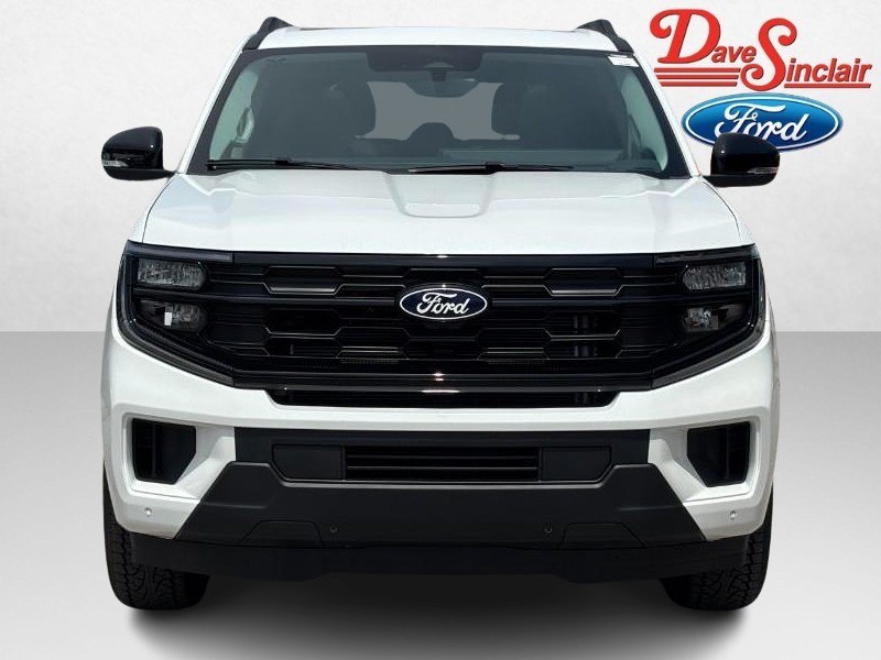 Ford Expedition Vehicle Full-screen Gallery Image 02
