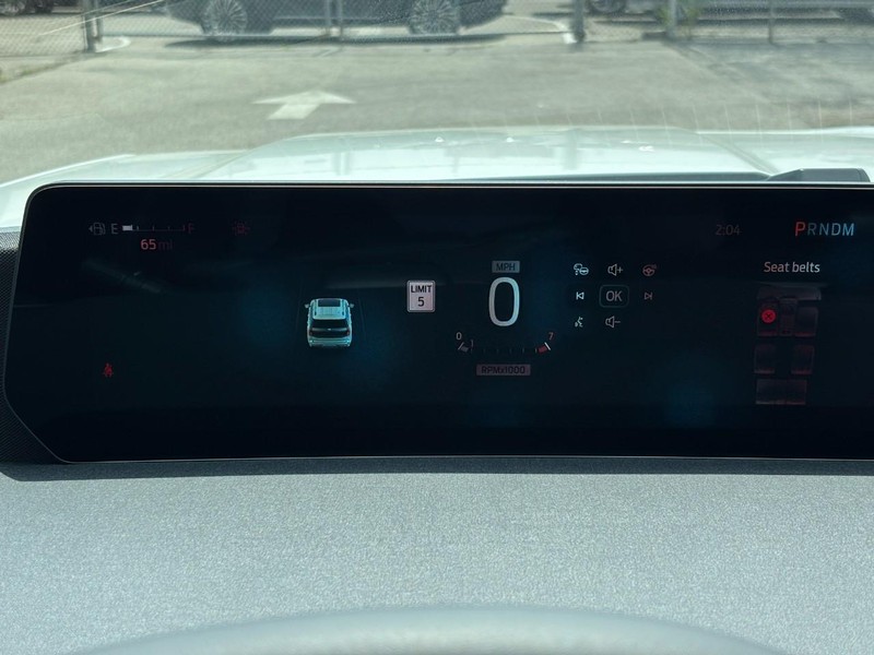 Ford Expedition Vehicle Full-screen Gallery Image 22