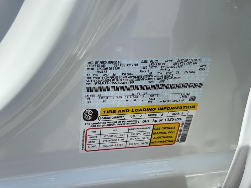 Ford Expedition Vehicle Full-screen Gallery Image 25