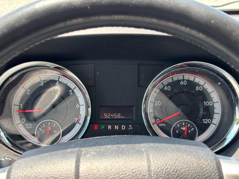 Dodge Grand Caravan Vehicle Image 22