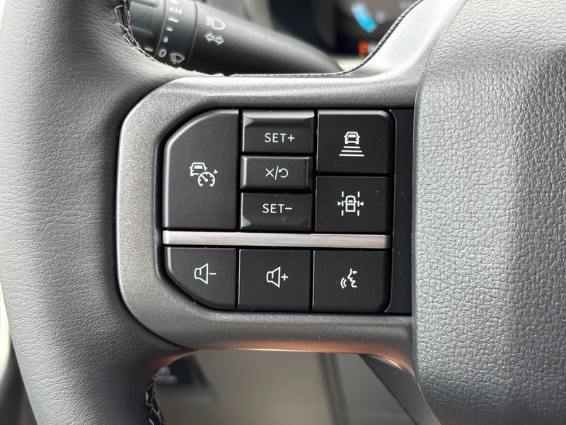 Ford F-150 Vehicle Full-screen Gallery Image 20