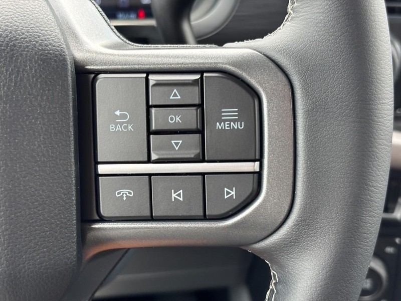 Ford F-150 Vehicle Full-screen Gallery Image 21