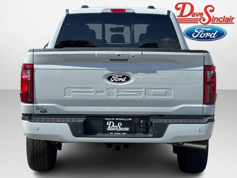 Ford F-150 Vehicle Full-screen Gallery Image 08