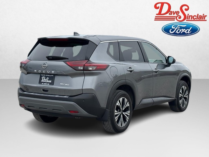 Nissan Rogue Vehicle Full-screen Gallery Image 07
