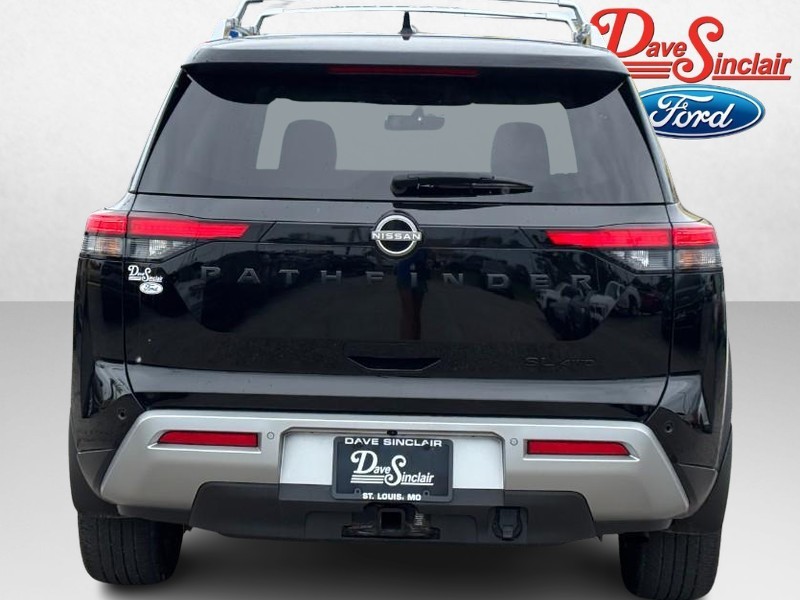 Nissan Pathfinder Vehicle Full-screen Gallery Image 08