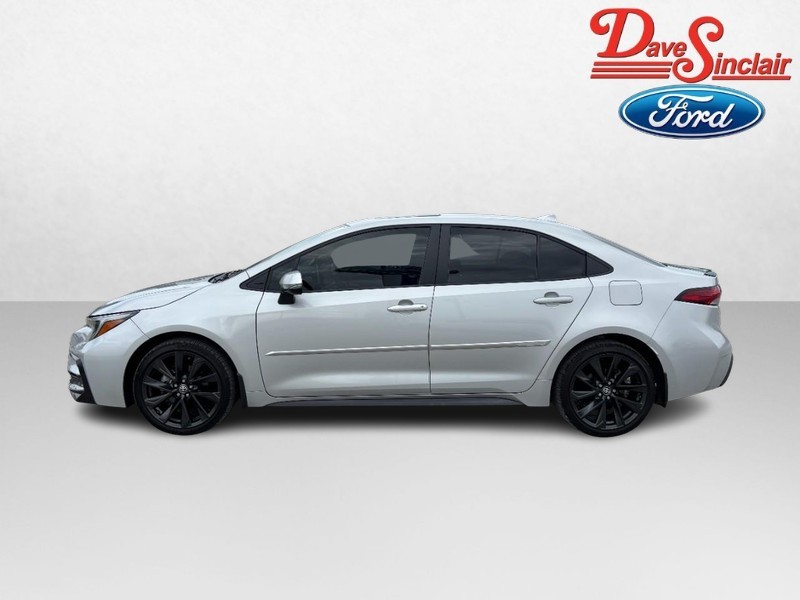 Toyota Corolla Vehicle Full-screen Gallery Image 10