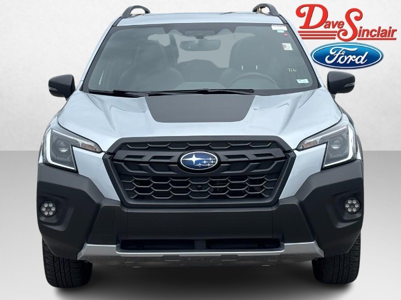 Subaru Forester Vehicle Full-screen Gallery Image 02