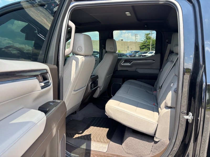 Chevrolet Silverado 1500 Vehicle Image 12