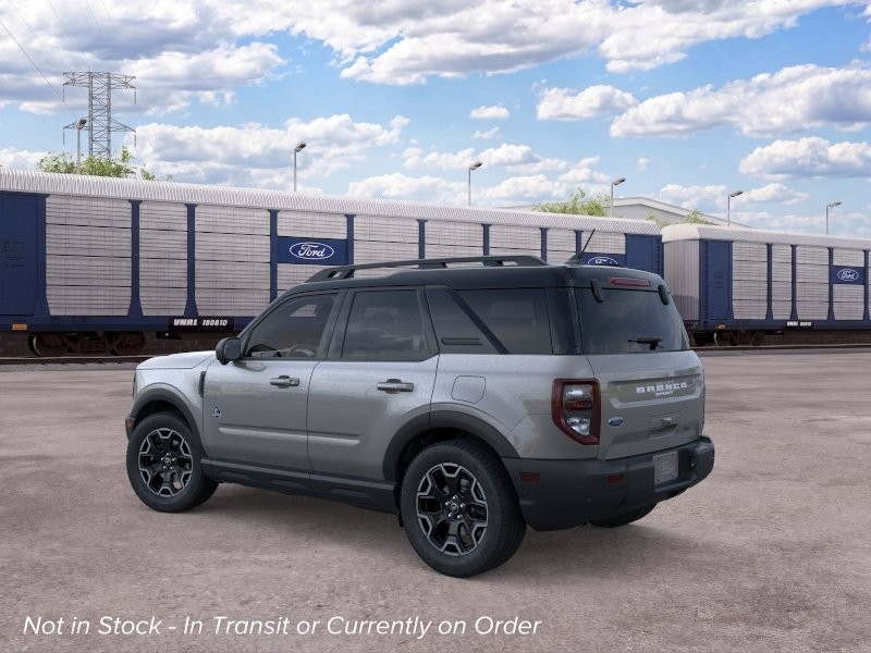 Ford Bronco Sport Vehicle Full-screen Gallery Image 05