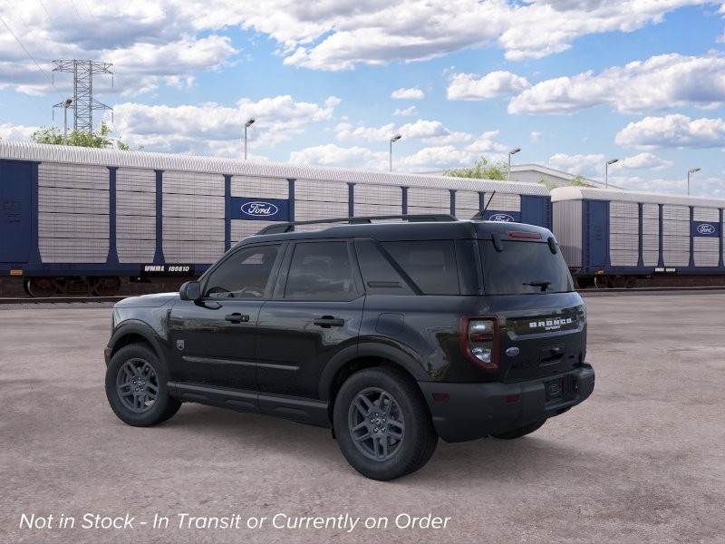 Ford Bronco Sport Vehicle Full-screen Gallery Image 05