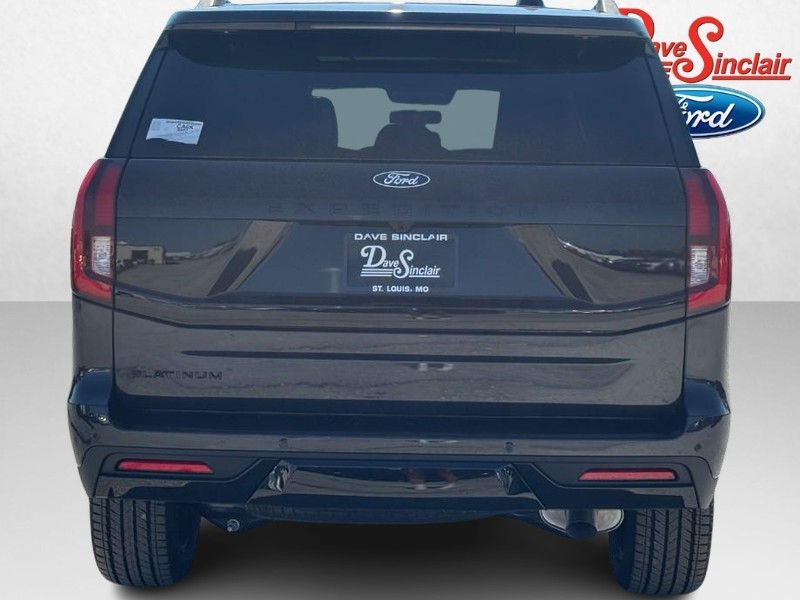 Ford Expedition Vehicle Full-screen Gallery Image 08