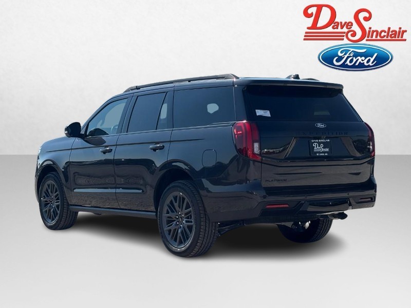 Ford Expedition Vehicle Full-screen Gallery Image 09