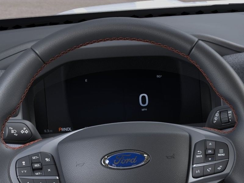 Ford Explorer Vehicle Full-screen Gallery Image 15