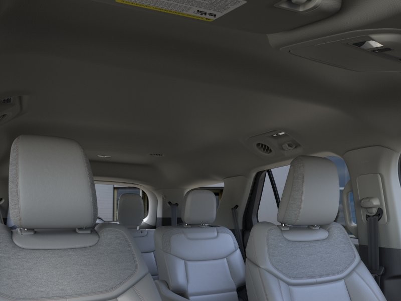 Ford Explorer Vehicle Full-screen Gallery Image 24