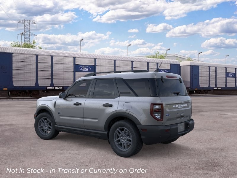 Ford Bronco Sport Vehicle Full-screen Gallery Image 05