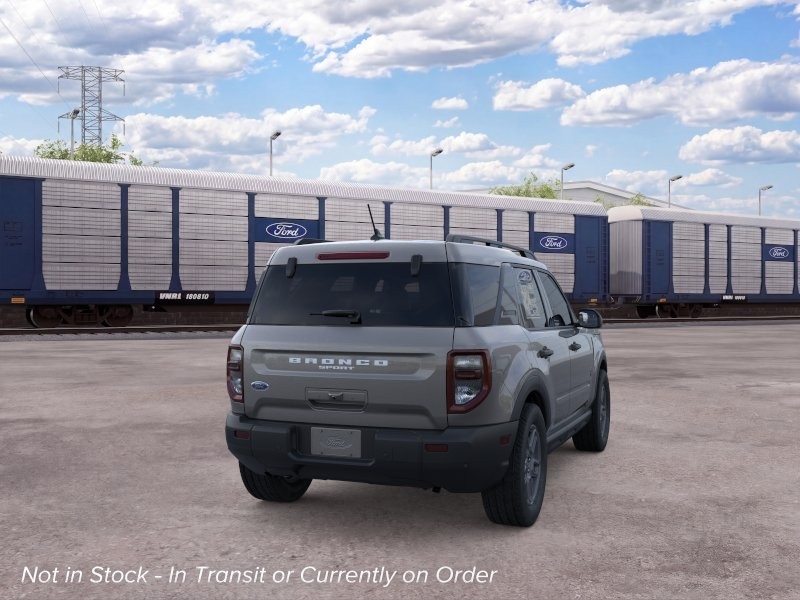Ford Bronco Sport Vehicle Full-screen Gallery Image 10