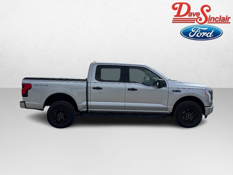 Ford F-150 Lightning Vehicle Full-screen Gallery Image 05