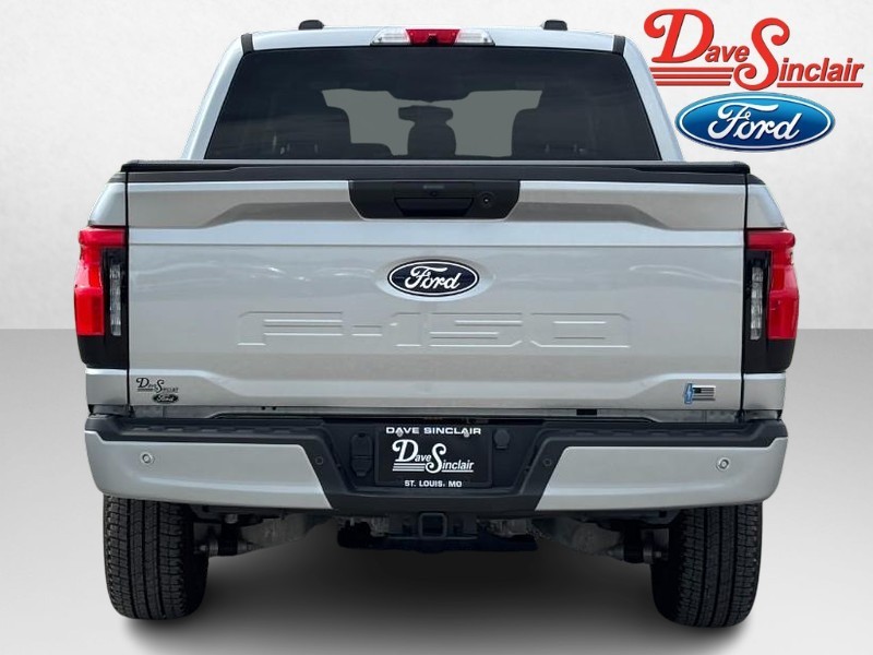 Ford F-150 Lightning Vehicle Full-screen Gallery Image 08