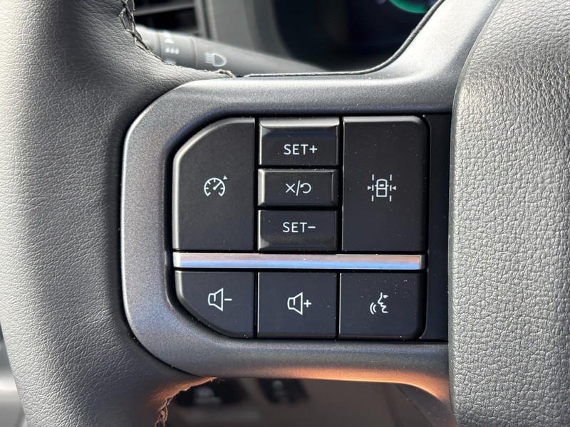 Ford F-150 Lightning Vehicle Full-screen Gallery Image 19