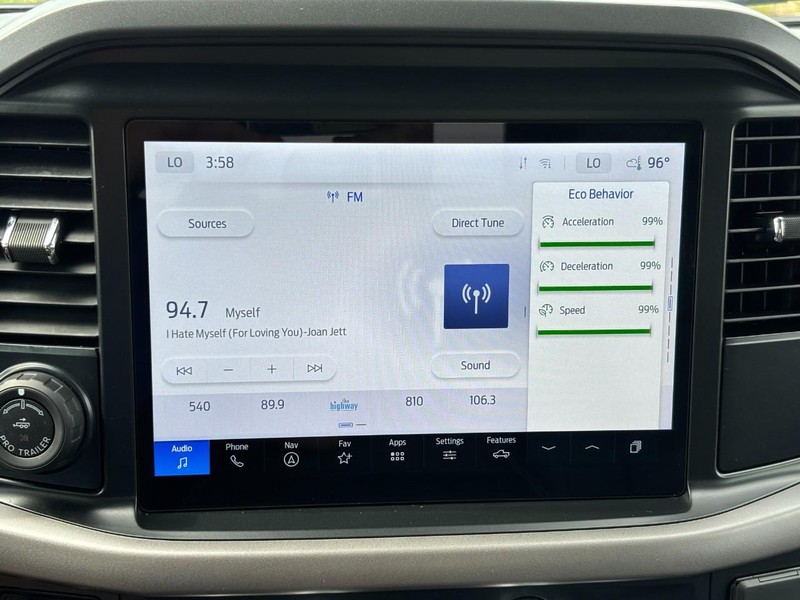 Ford F-150 Lightning Vehicle Full-screen Gallery Image 22